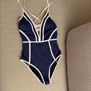 Cupshe Navy and White One Piece Swimsuit sz S